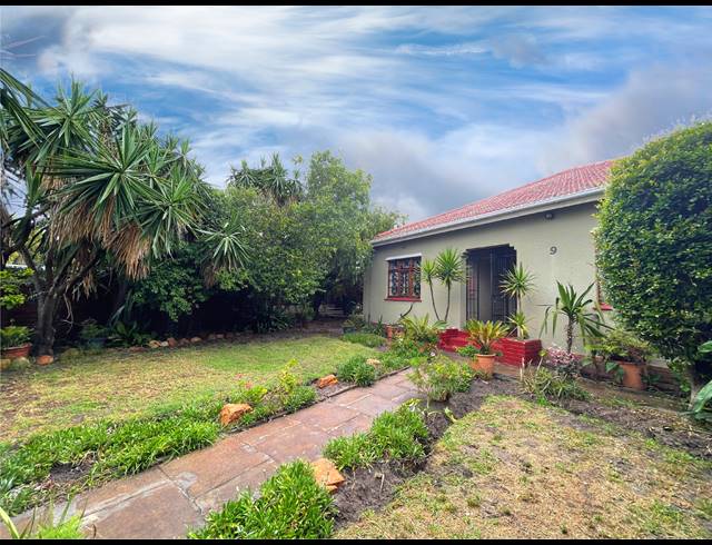 3 BEDROOM HOUSE FOR SALE IN HEATHFIELD
